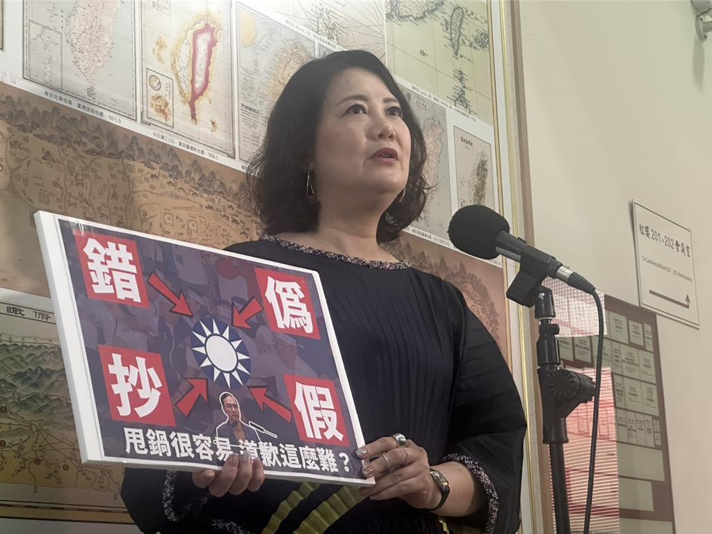 国民党“战斗蓝”召集人赵少康积极号召，计划于21日在台北荣星花园举办首场反罢免造