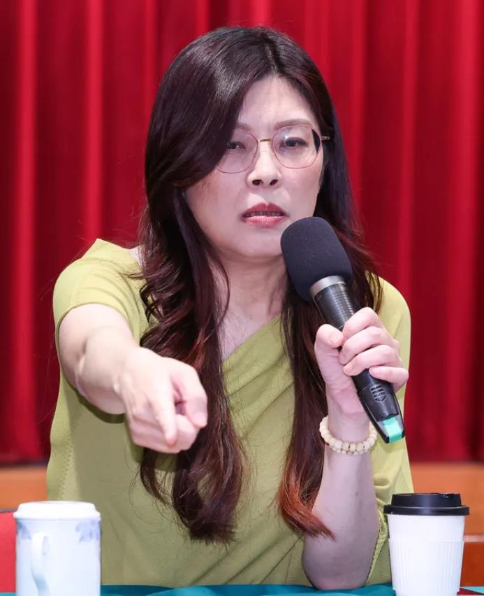 叫嚣“台独”的赖清德成了“两头蛇”，只能当统派？国民党前“立委”、“党外在野大联