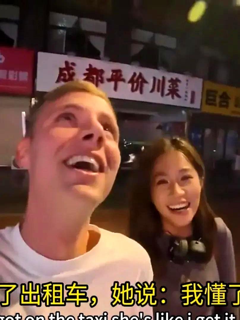 520这天，伦敦舌尖麻辣烫刷屏时，评论区一地火药味——不少人怀疑这不过是摆拍表演