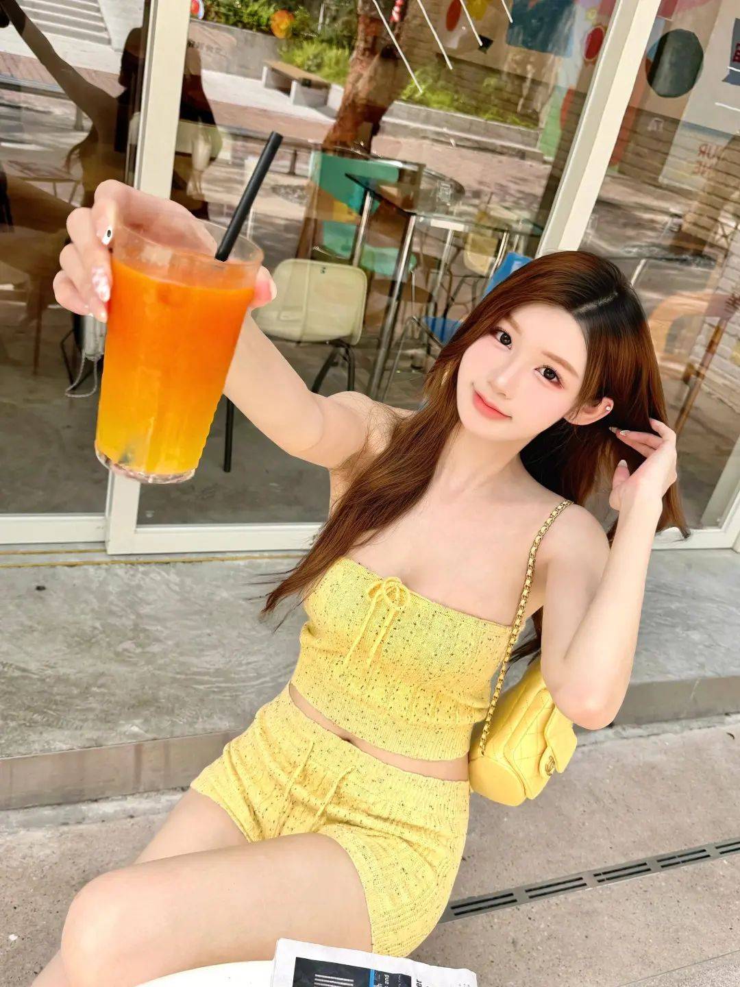 美女|黄色系穿搭的吸睛密码 