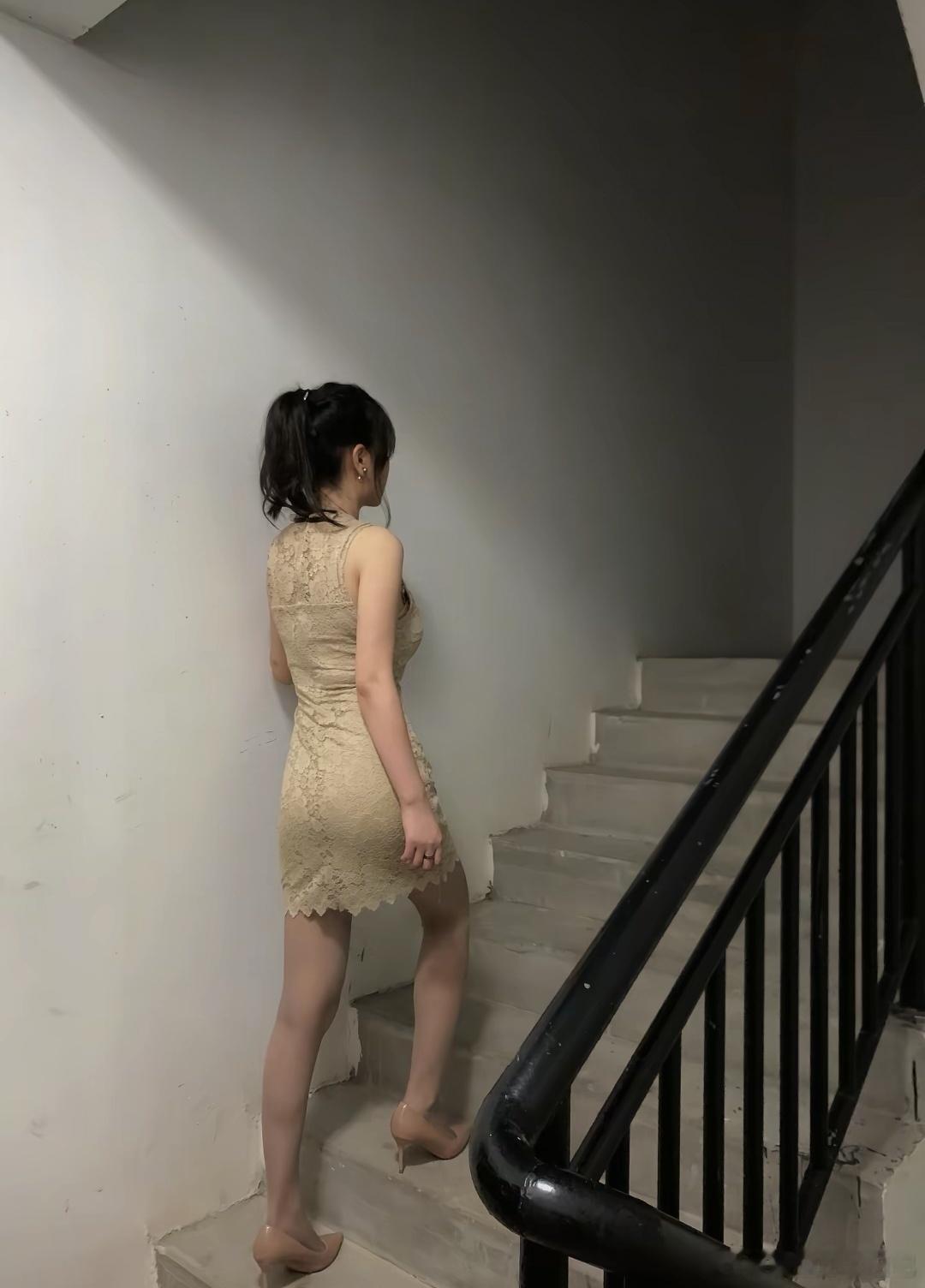 今天穿什么连身裙精彩人像​​​