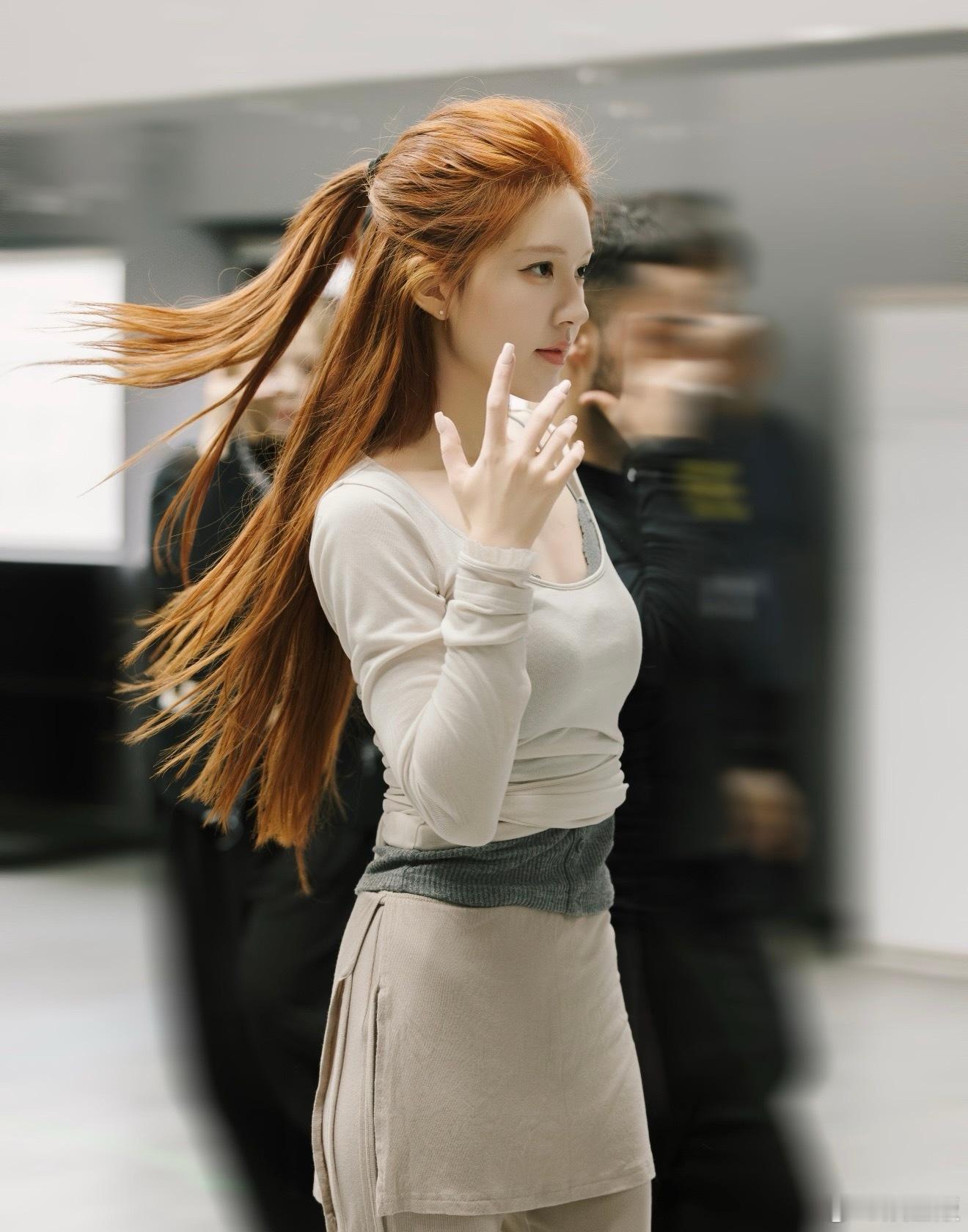 去年此时赵露思还在被路人群嘲💉馒了僵了今年瘦下来之后整个人风评大逆转只能说这张