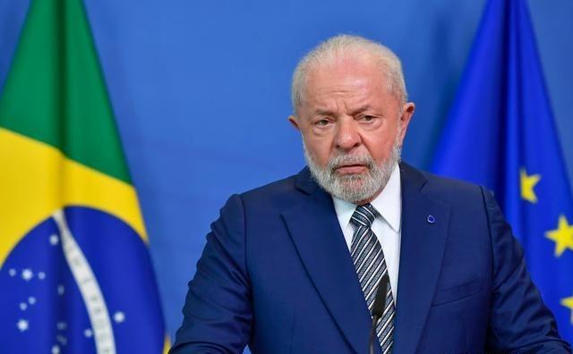 巴西这次不是“转向”，而是“逃命”！卢拉终于看清了现实：守着那点贸易壁垒，不仅挡