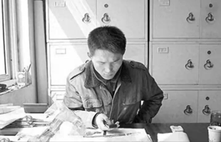 2010年，山东一大学生村官，考上了江西的警察编制之后，却被告知，他已经被列为网