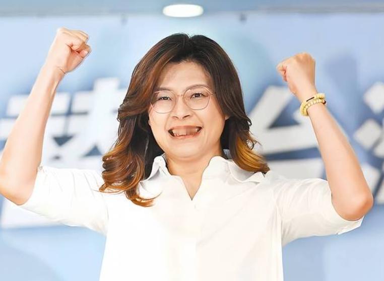 统一喊不出来？郑丽文上台就收拾统派！郑丽文变脸了。竞选时声音响亮，说