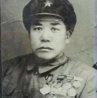 1955年，授衔大会上，毛主席指着名单问：