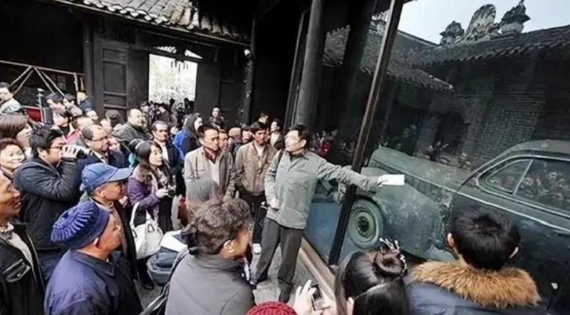 2010年，四川大邑发生了件热闹事，千余名刘氏后人共行祭祖。组织者刘小飞说这