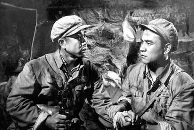 1952年11月底，上甘岭战役结束。在欢庆胜利的同时，15军军长秦基伟心情又十分