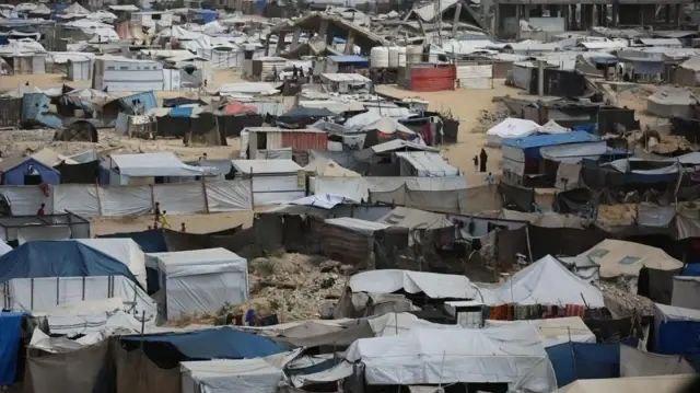 【误伤了自己人】以色列媒体近日将矛头指向本国当局。当地媒体援引一名前以色列军