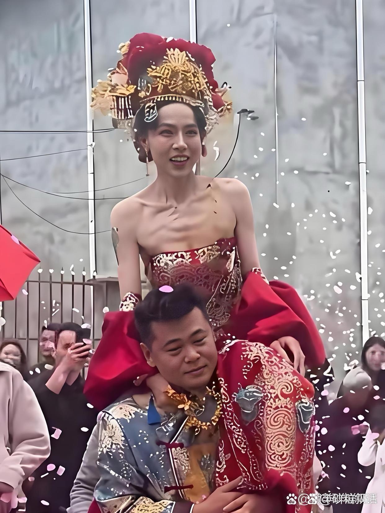 这位新娘也太瘦了吧，真是少见​​​