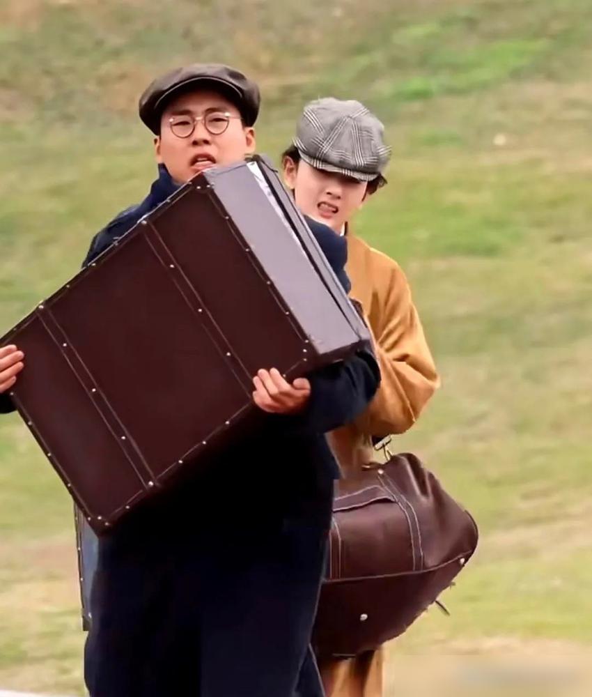 送上门的法人，郭麒麟连看都不看；郭德纲嘴里的江山，他一分股份都不要。你以为