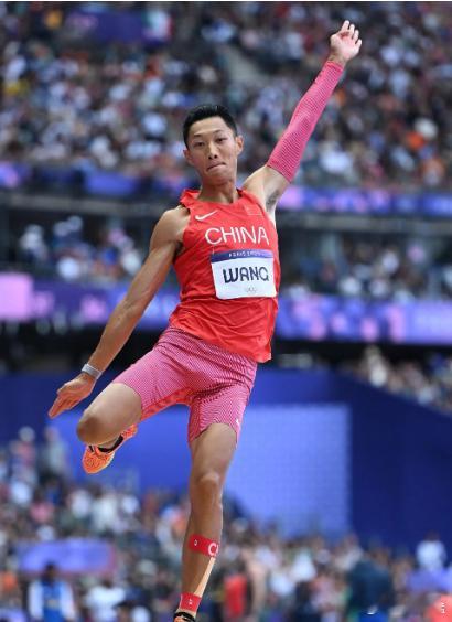 全运男子跳远连爆大冷新科世锦赛季军出局前世界冠军参赛就为打卡签到？11月17