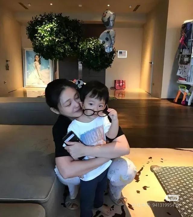 其实箖箖才是那个最被漠视的，玥儿因为早期爸爸妈妈一直在网上有晒出来，而且是他们最