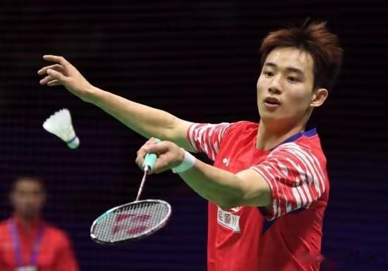亚洲羽毛球团体锦标赛昨天在青岛开战，中国男队首战轻取战胜中国澳门队，取得开门红。