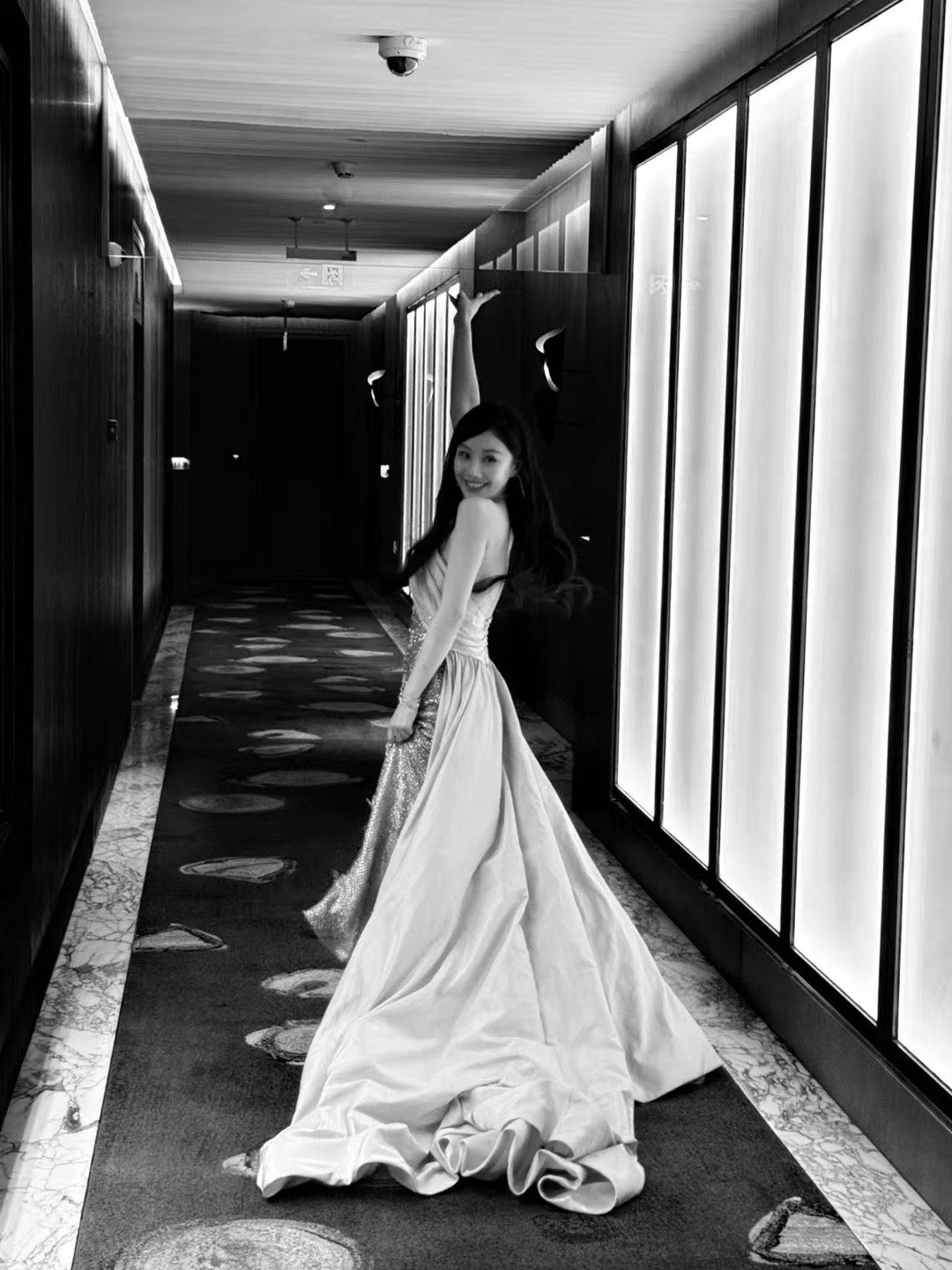 王鹤润有种没吃过苦的美喜欢王鹤润这种不张扬的美，清新如薄荷，璀璨若星辰，更重要