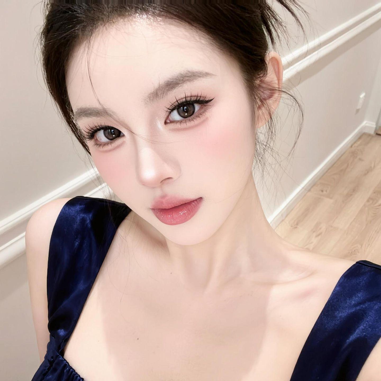 AI清冷自拍  写真照 写真情绪片 写真风格