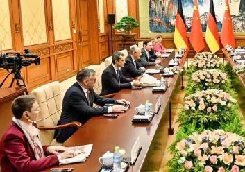 德国访华有一个很有意思的细节，就是中国跟德国会谈的地方不是人民大会堂，而是钓鱼台