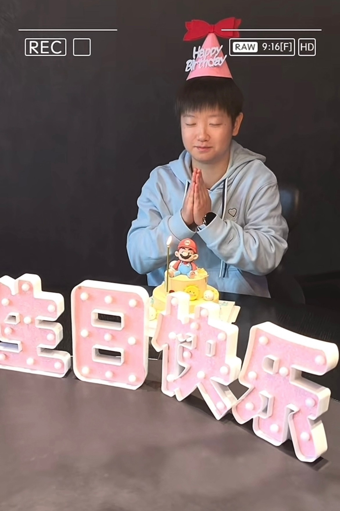 宝宝25岁生日四连拍🥳｜😌🙏🏻✌🏻👍🏻🫶🏻​​​