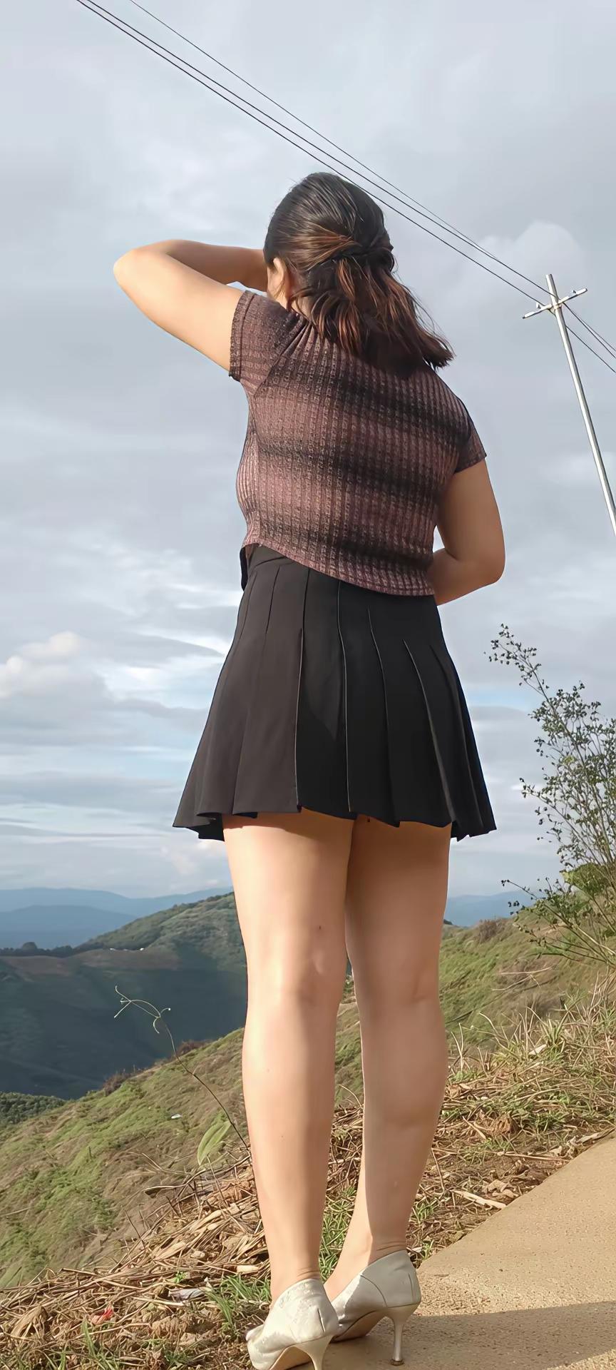山高水长，佳人独立。