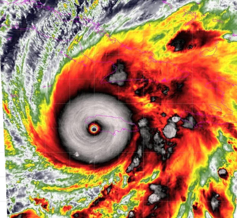 超级飓风梅莉莎即将登陆！北大西洋超级飓风梅莉莎即将登陆牙买加西部，目前强度仍然