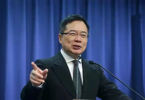 美军方表示，如果中国对台发动武统并划设禁航区，美方不得不击沉中方军舰。蔡正元表示