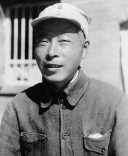 1958年，李井泉直接增补进中央政治局，这个晋升速度很不一般，比徐向前、聂荣臻、