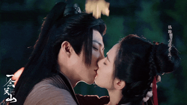 发现一个秘密：刘宁宇和好多女明星都亲了嘴！刘宁宇他并不是专业演员出身，我记得