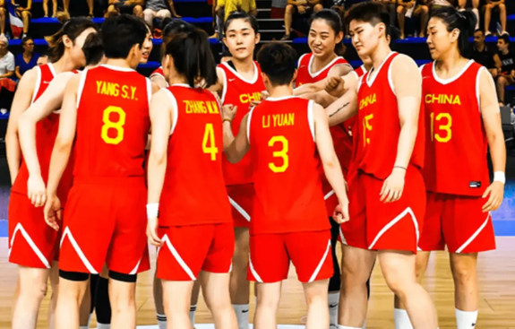 昨晚中国女篮101:92击败日本，但球迷却高兴不起来。为什么呢？首先，中国女篮