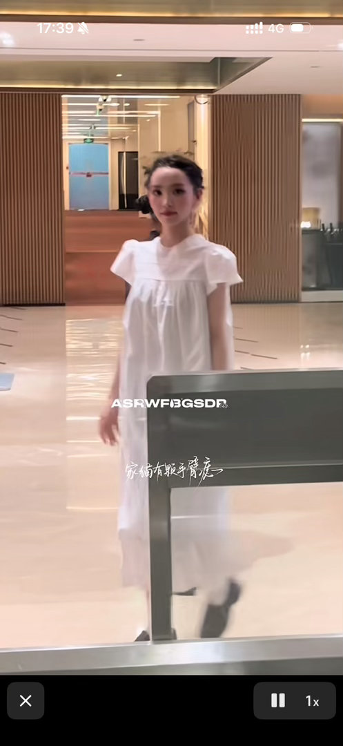 无刘海的田曦薇辨识度好低