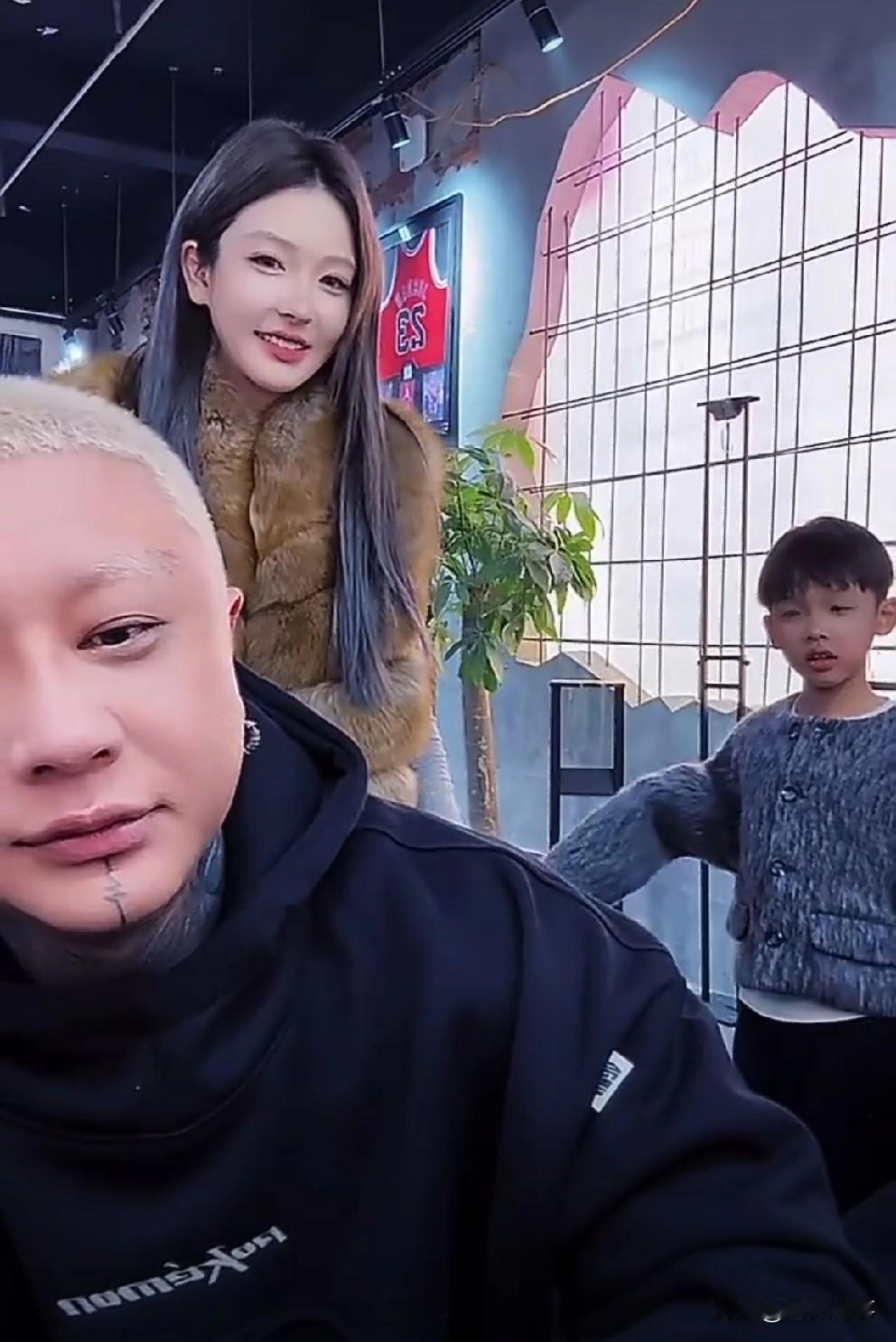 方丈回应与杜凤关系，回不去了！方丈回应情感问题，和杜凤不可