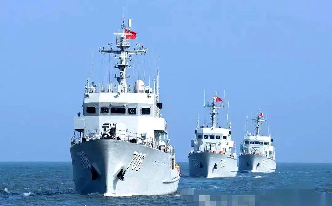 7月30日深夜10点半，南部战区官微悄然推发了一条不到百字的通报：解放军在黄岩岛