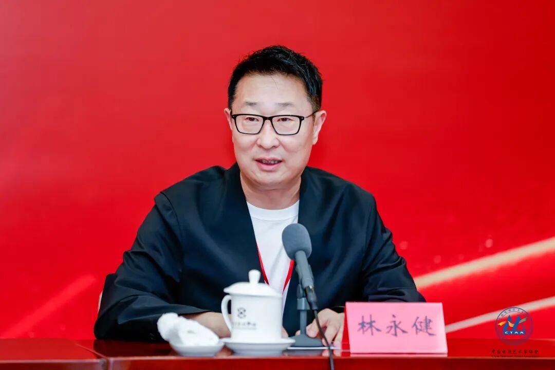 杨幂宋佳甘心做副手，57岁林永健的新身份，才是内娱真正的话语权天花板。