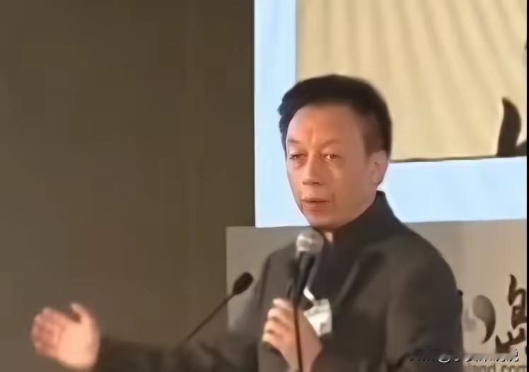 易中天教授说过：我无党无派无信仰。既然没信仰，那就什么也不信，可为什么一个劲的