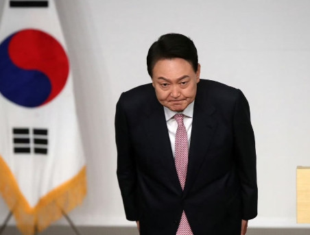突发消息！韩国前总统尹锡悦被曝光拒不配合调查问询后，当地时间，负责调查尹锡悦的韩