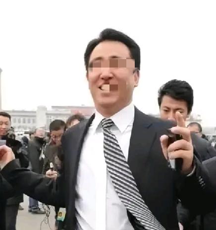 躲美4个月也白搭！夏海钧账户彻底冻牢，许家印最后希望凉透了那个跑到美国