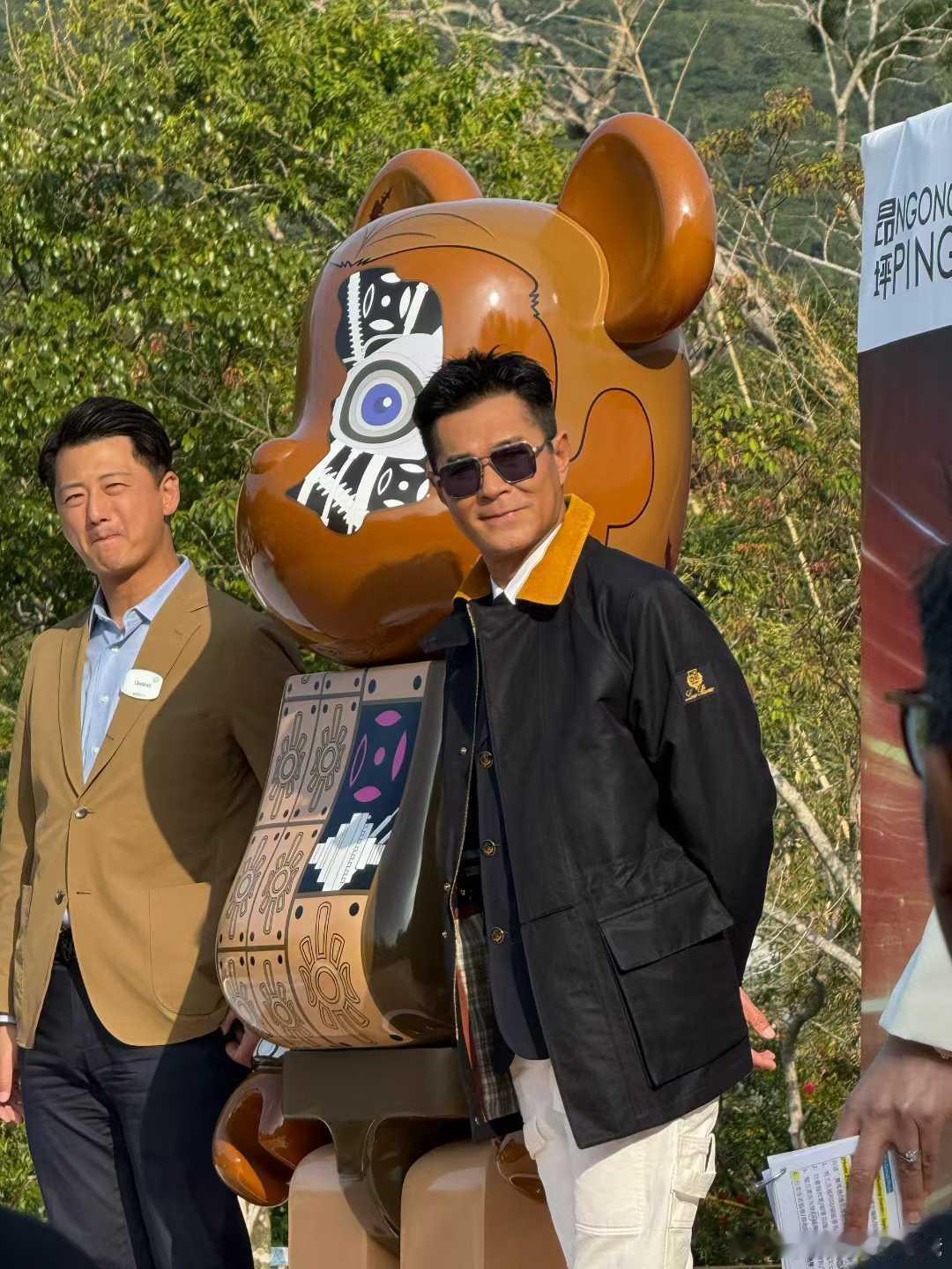 朋友圈看到的，古天乐和林峯真帅啊！当年的寻秦记也太经典了吧。