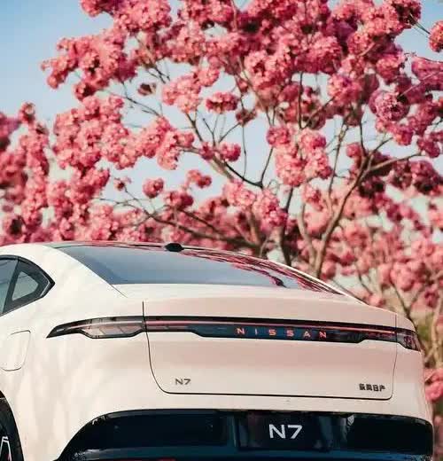 日产N7哪个版本最有性价比？11.99万的最低配这就是拉低价格的，配置太低，没有