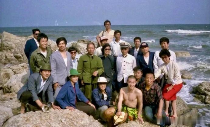 86版《西游记》第一集「猴王初问世」幕后照