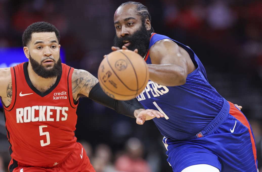 都说火箭队在交易截止日之前可能会有大交易，比如说追逐哈登什么的，但现在来看，哈登