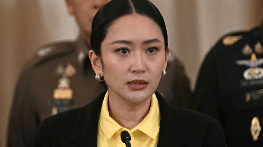 佩通坦虽然辞去了党魁职务，但是她还是为泰党的领袖，是为泰党的领导人，她亲自带领为