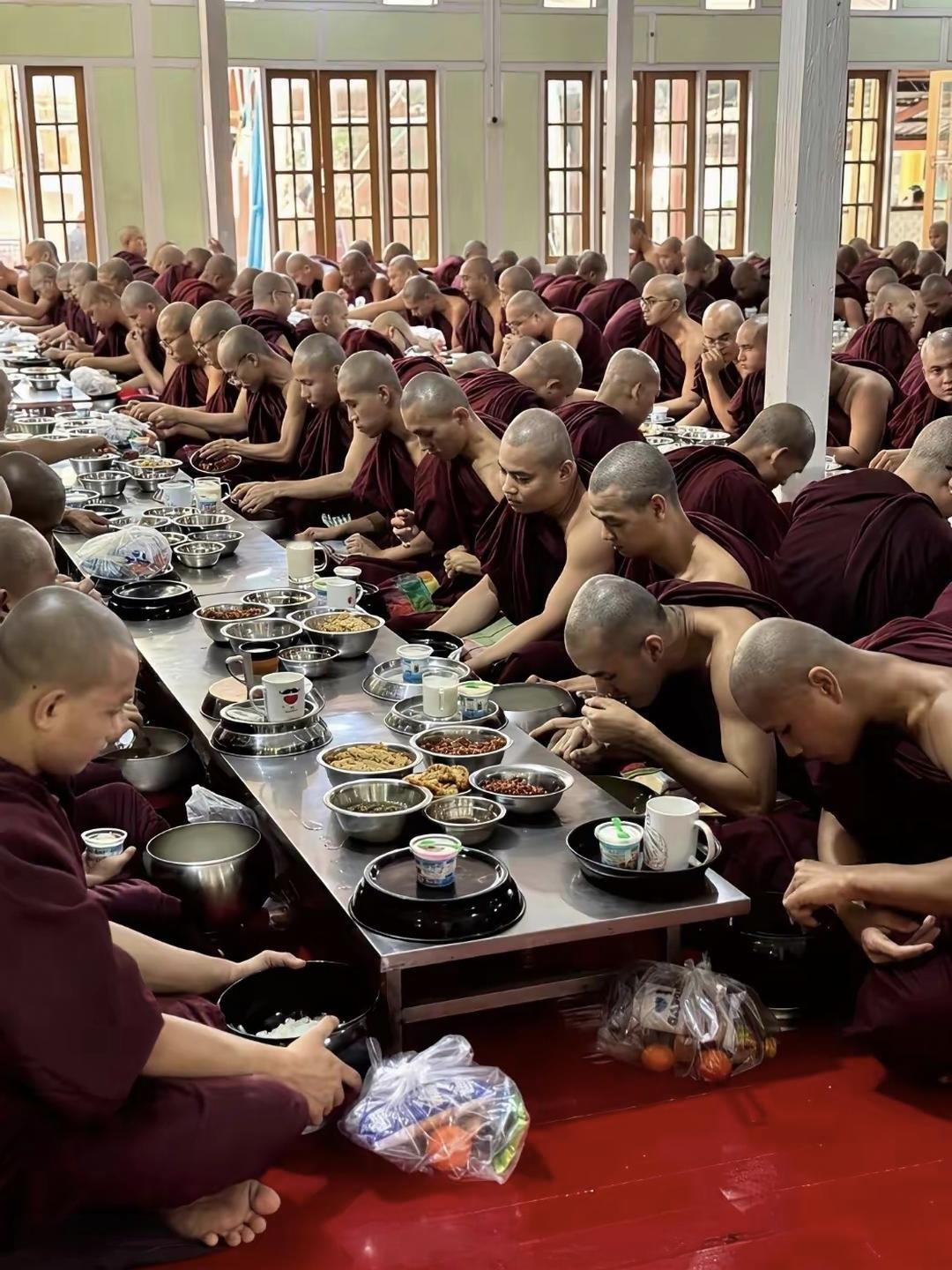 感觉这个伙食已经超越大部分人了