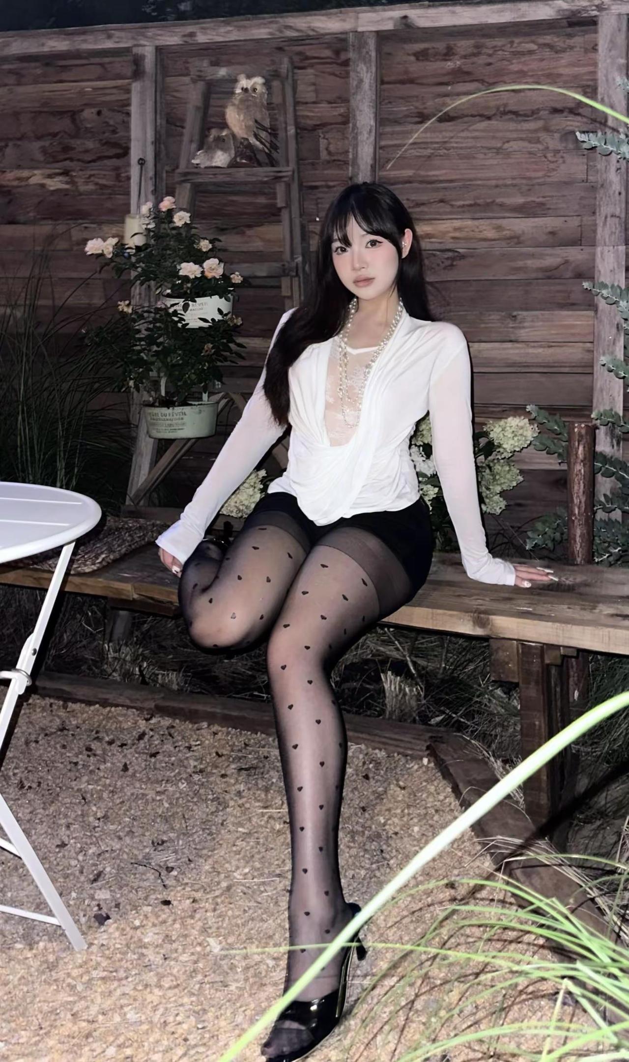 降温拍照姿势辣妹穿搭