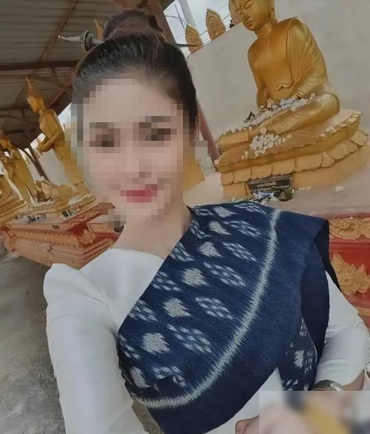 河南小伙花5000万老挝币，娶了个小12岁的老挝姑娘。临回国时，又给岳父母留了8