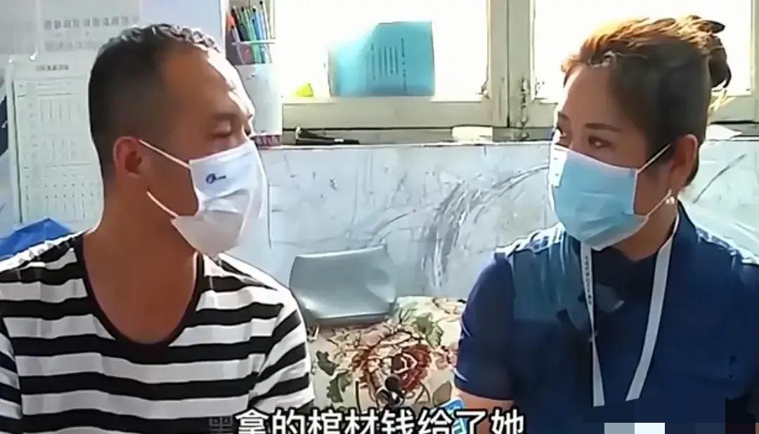 活该的女人！郑州女子赌气回娘家，公公离世，索赔17000。这场发生在郑州