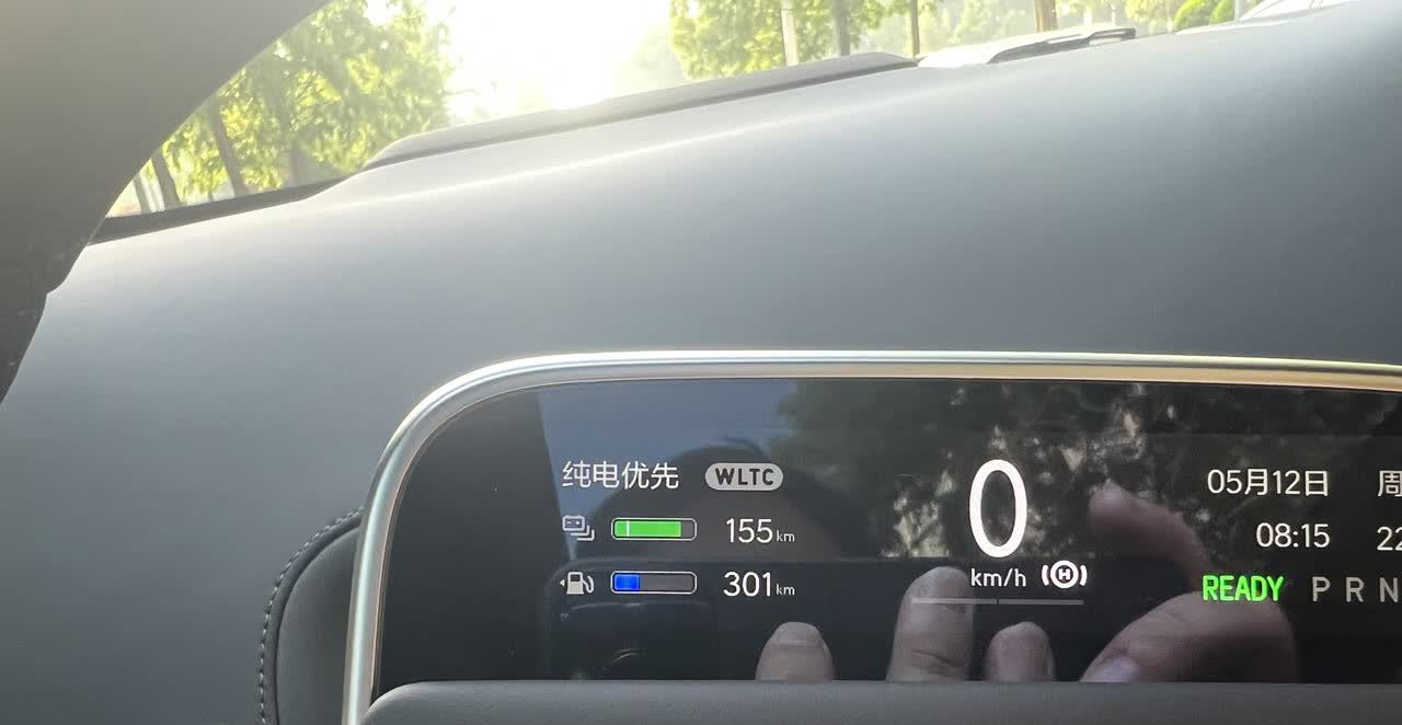 提理想L6已经有一周了，来谈谈一些基本感受。本人80后，驾龄20年，开过