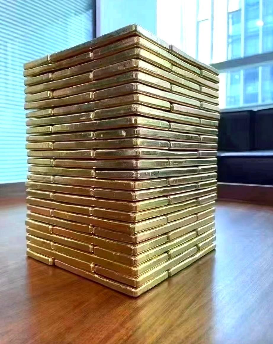 当期黄金暴涨，现在手头上有三百万现金，你们会用来买3333克黄金，还是在广州市珠