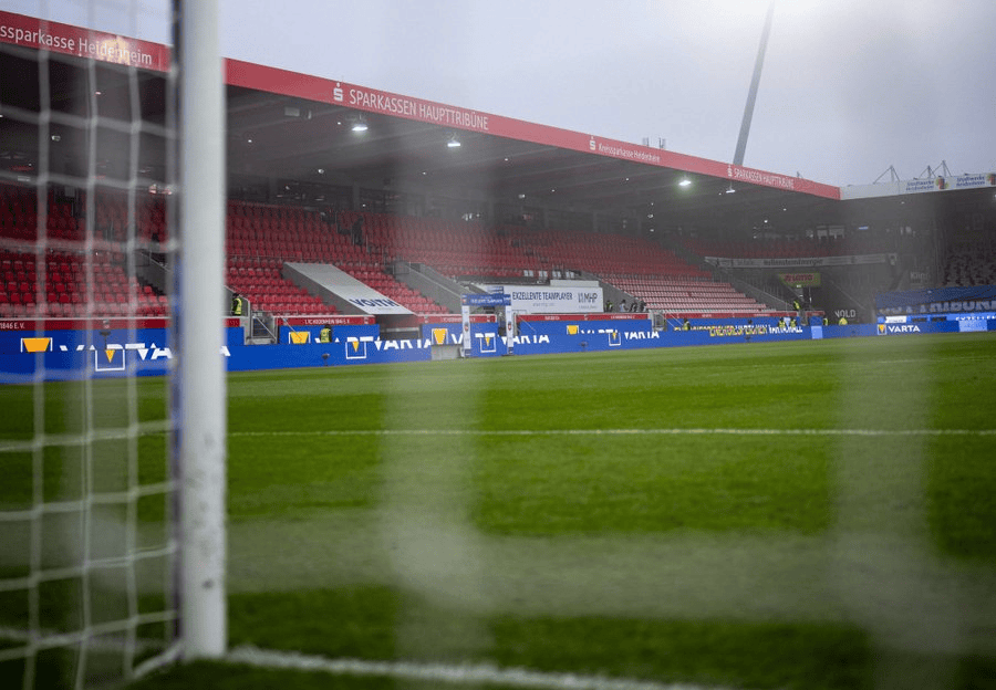 拜仁官方: 帕夫洛维奇&比朔夫生病, 本场9位一线队队员缺席