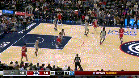 伦纳德今天这个脚步，走步了吗？