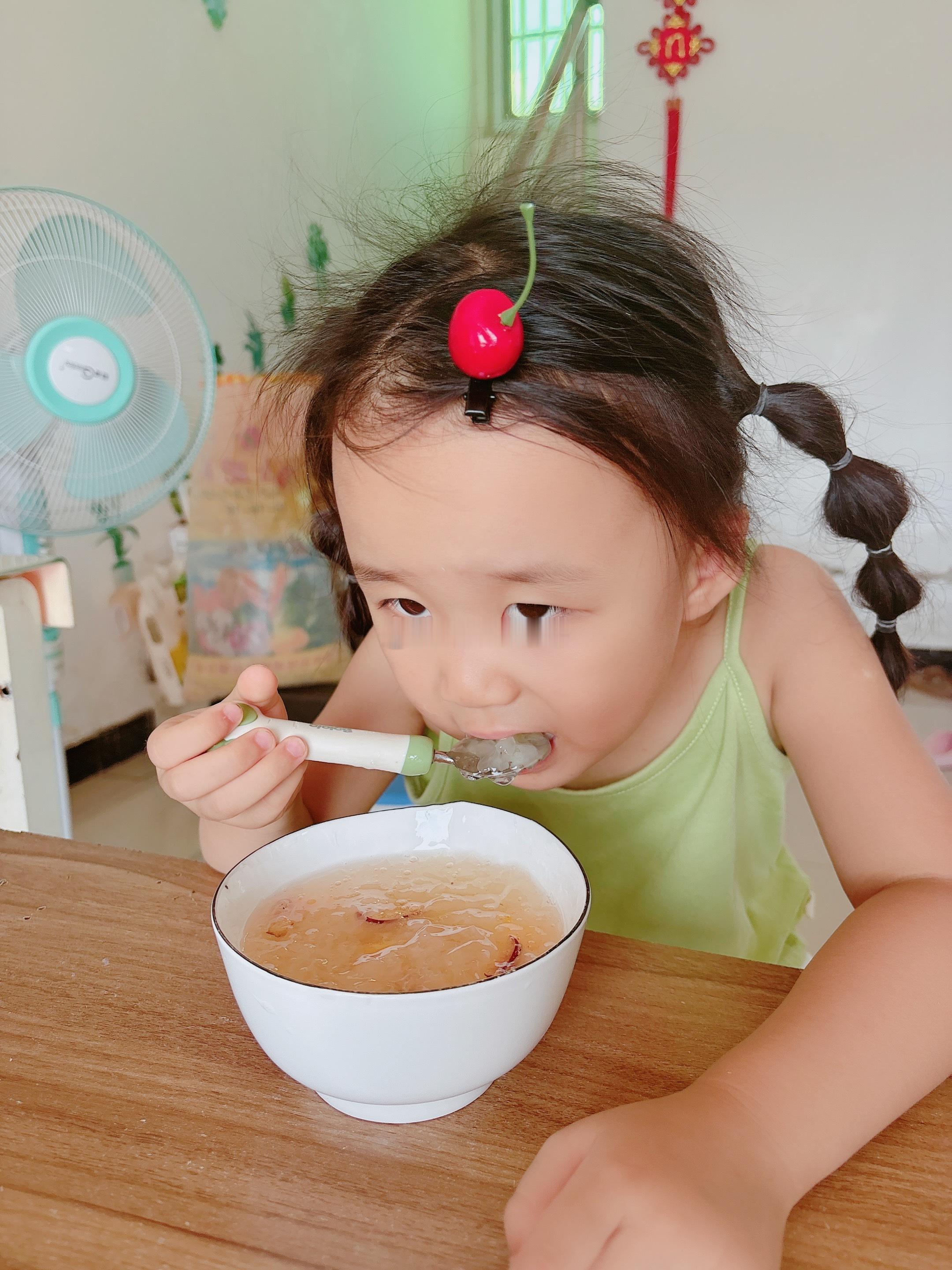 老妈说“天天就是为了一张嘴～”哈哈哈话糙理不糙啊～～👧🏻分享进了今日份“吃吃