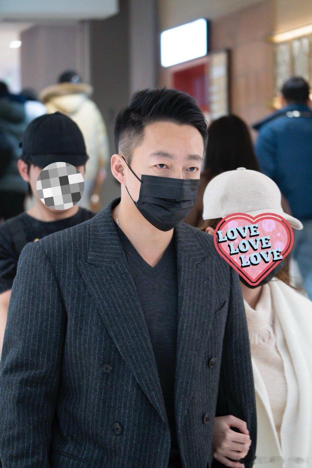 网友国贸偶遇汪小菲，他眼神看起来真的挺可怕的…